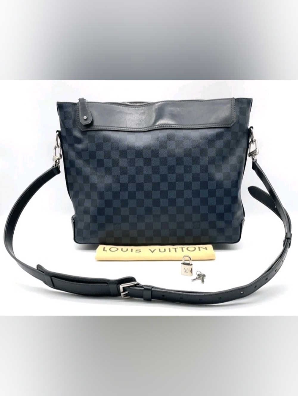 SALE! Louis Vuitton Damier Cobalt Greenwich Messenger Bag W Lock & Keys Unisex